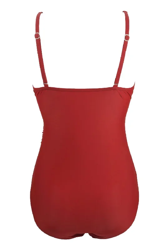 maillot-de-bain-d-une-piece-rouge-fonce