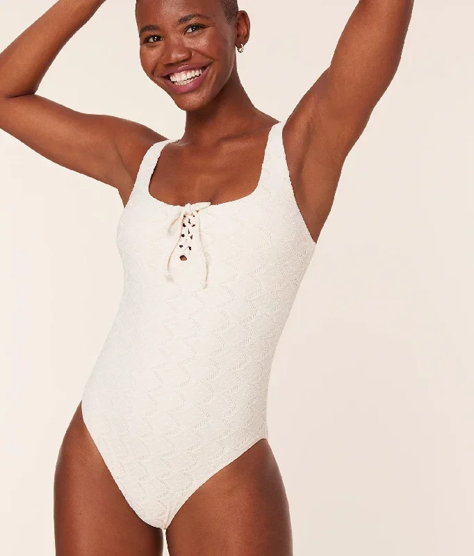 The Macao One Piece - Scallop Crochet - Gardenia - Classic